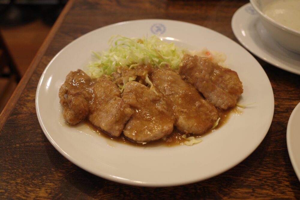 名物ヒレのしょうが焼き