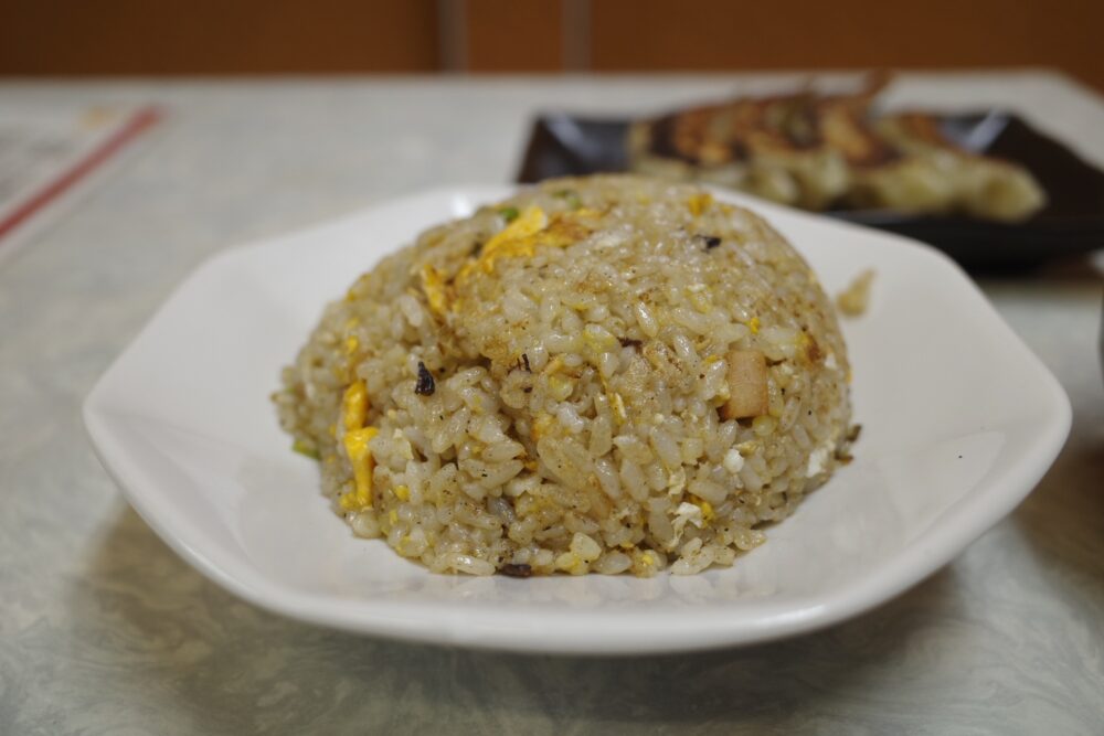 五目チャーハンの盛り具合