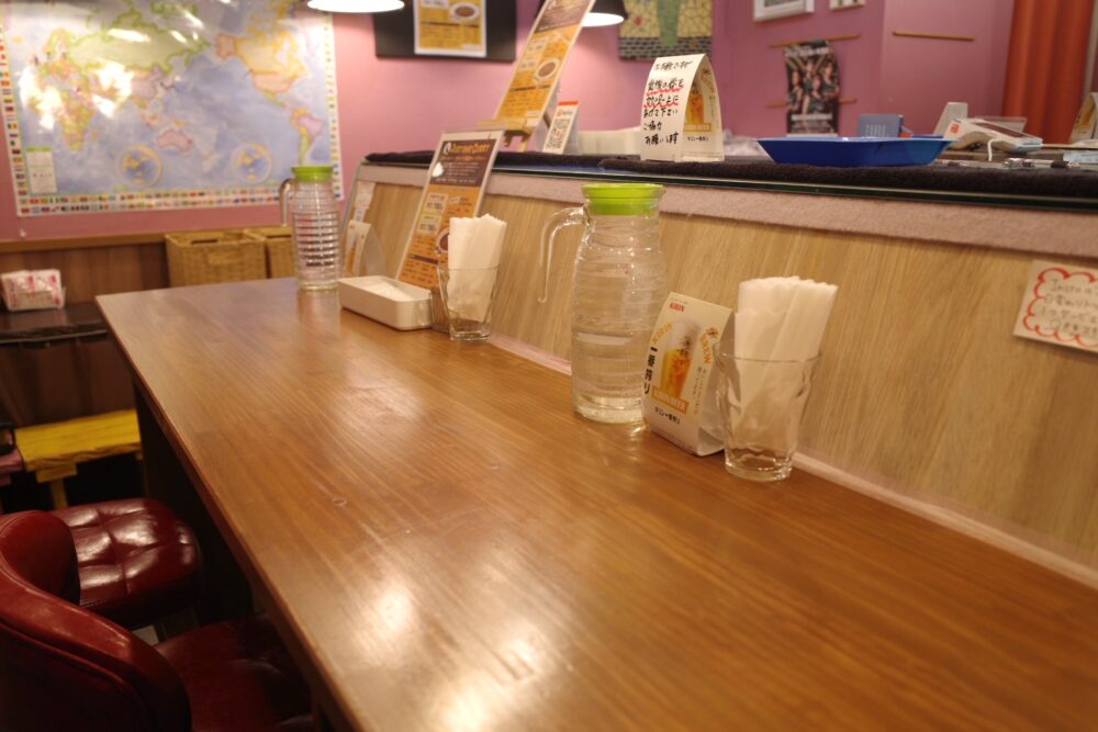 ジャストワンカレーさん店内