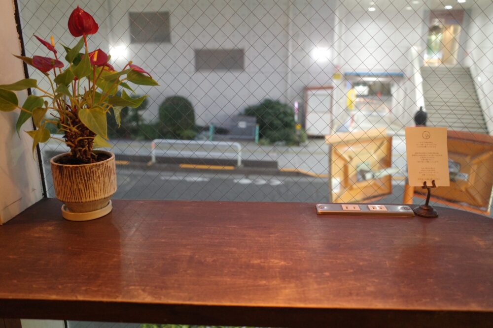 アンプラグド コーヒースタンドさんカウンター