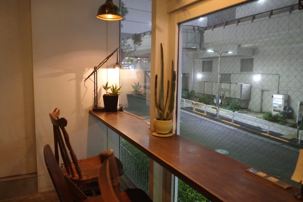 アンプラグド コーヒースタンドさん店内