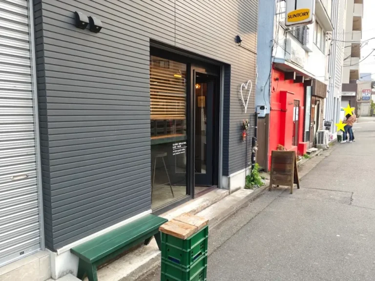 チリング コーヒー＆ベイクさん外観