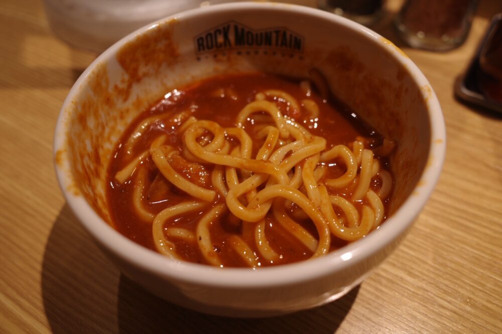 つけ汁をつけた麺