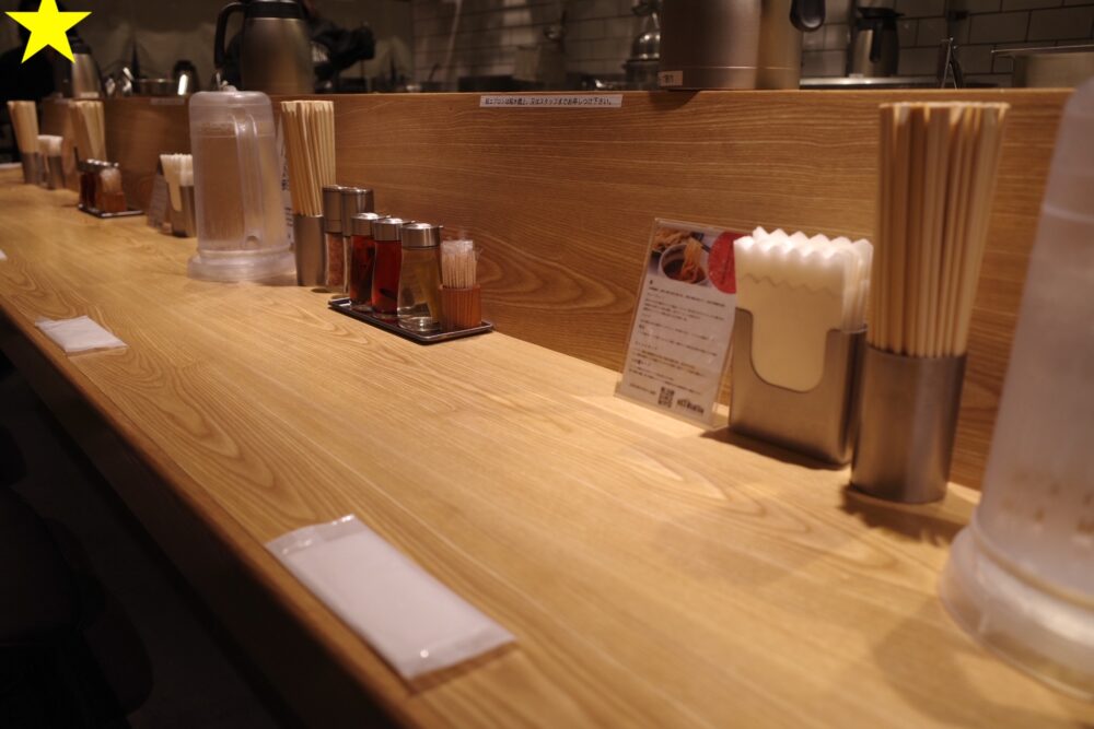 ラーメンロックマウンテンさん店内