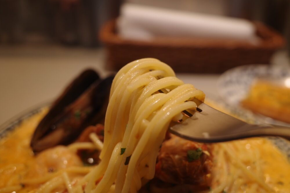 一口のスープスパゲッティ