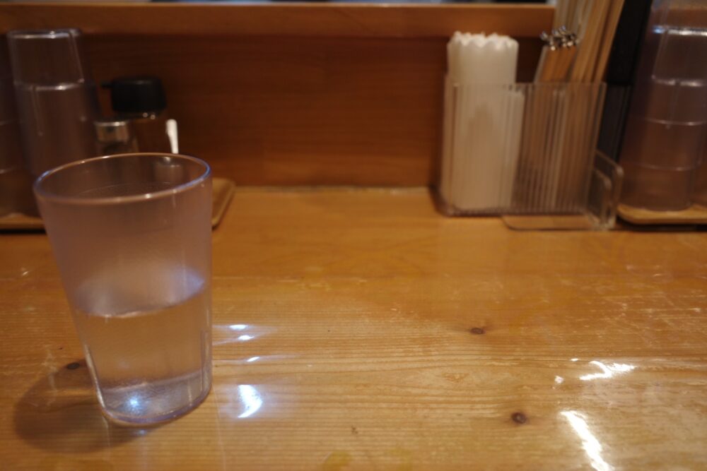 担々飯店さん店内