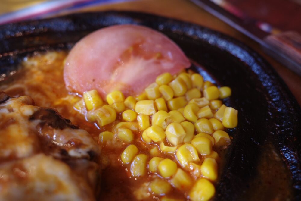 コーンとトマト