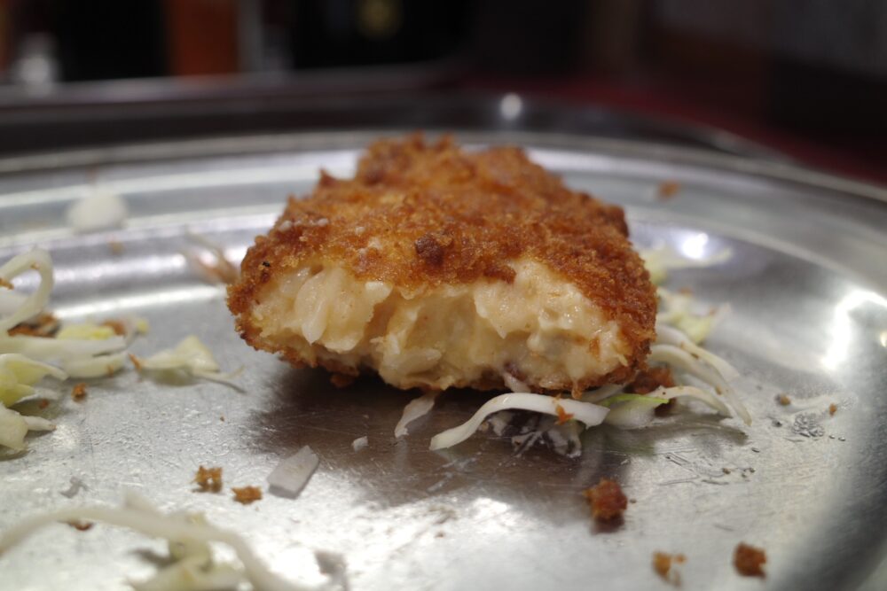 カニコロッケの断面