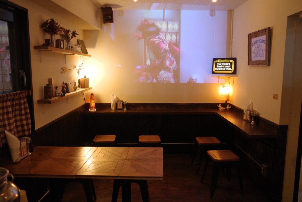 マクレーン オールドバーガースタンドさん店内