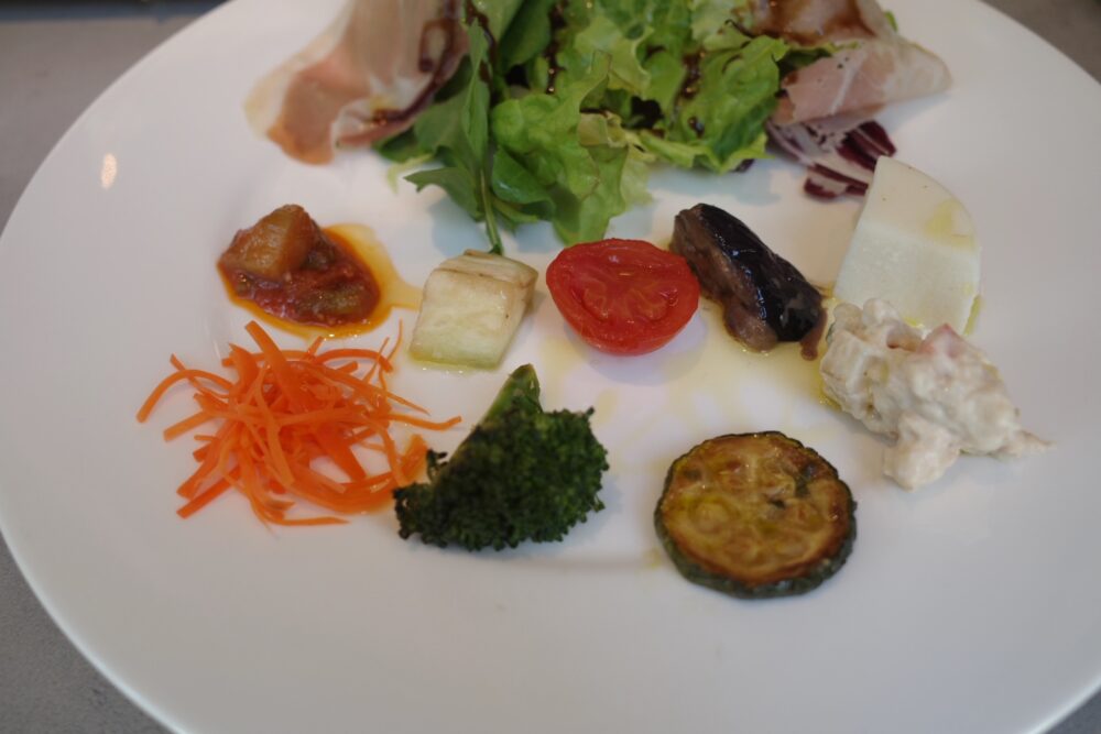 前菜盛り合わせの表面