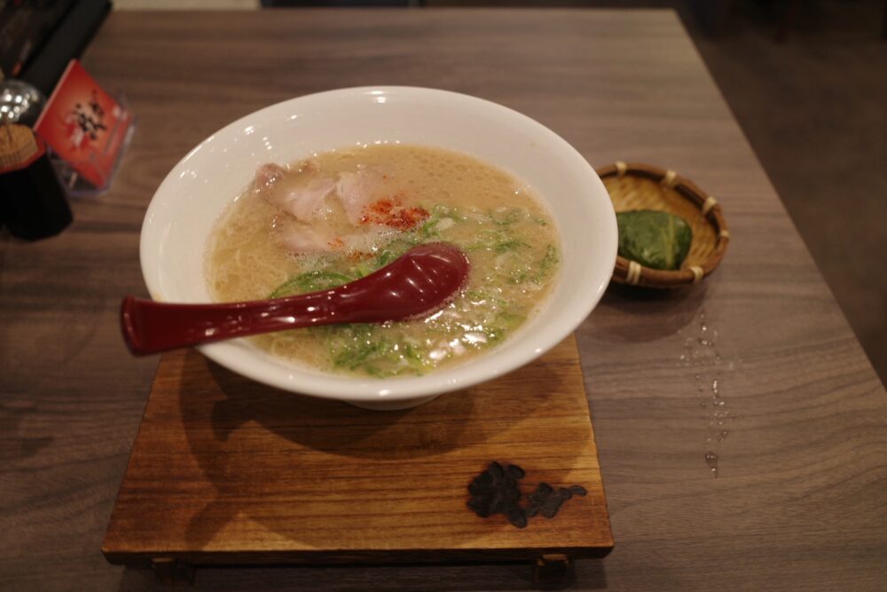 らーめん＋高菜巻きおにぎり(ハーフサイズ)＋水餃子(2個)