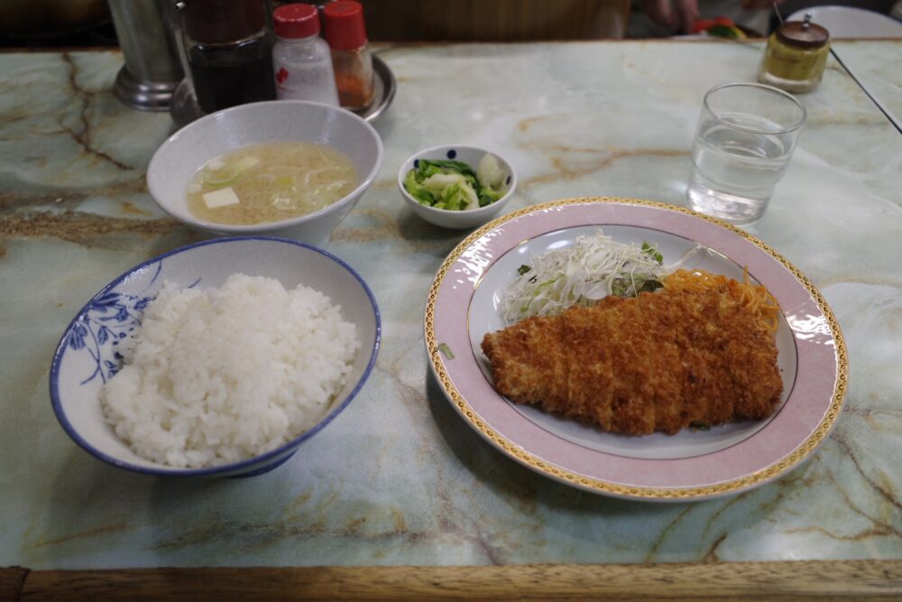 ロースかつ定食