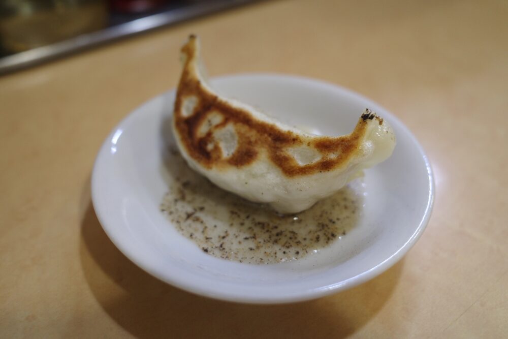 1個の餃子
