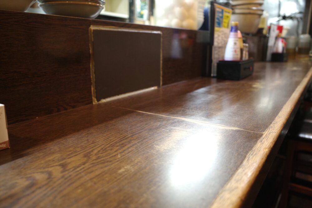 路地裏さん店内
