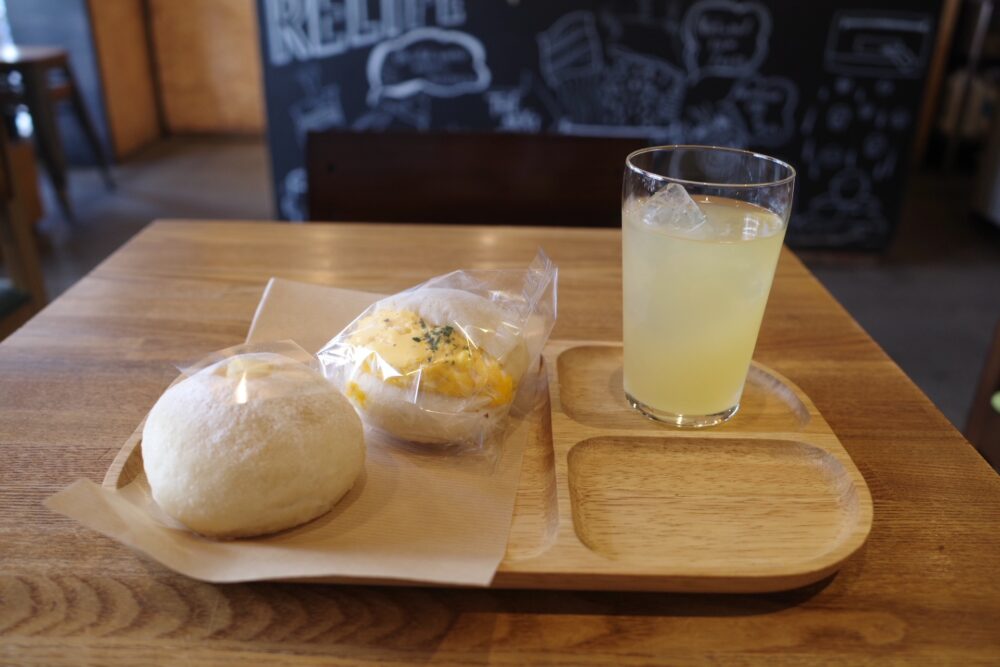 タマゴサンド+こだまクリームパン＋アップルジュース