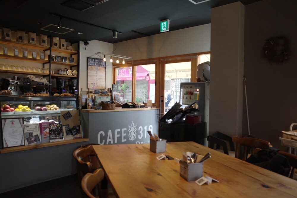 BISTRO&CAFE310さん店内