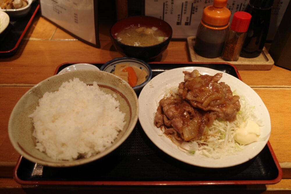 豚肩ロース生姜焼き定食