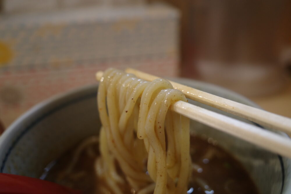 一口の麺