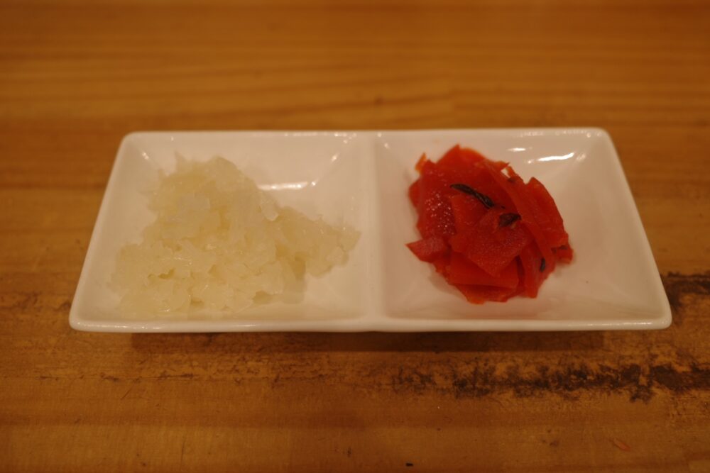 玉ねぎのピクルスと福神漬け