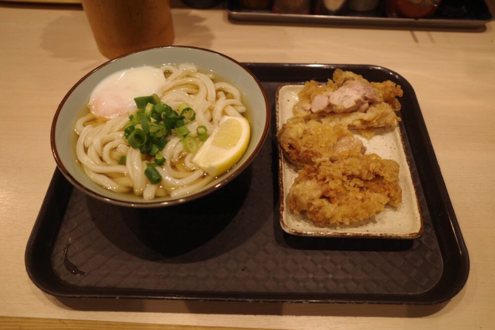 冷たいかけうどん+普通のとり天+温泉卵