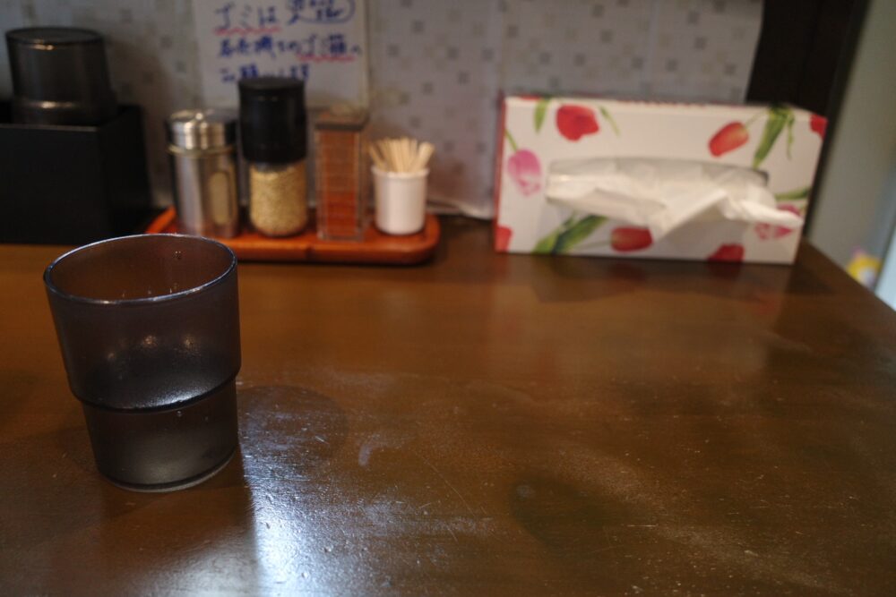 丸 中華そばさん店内