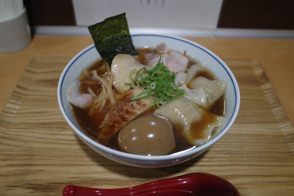 特製醤油らーめん