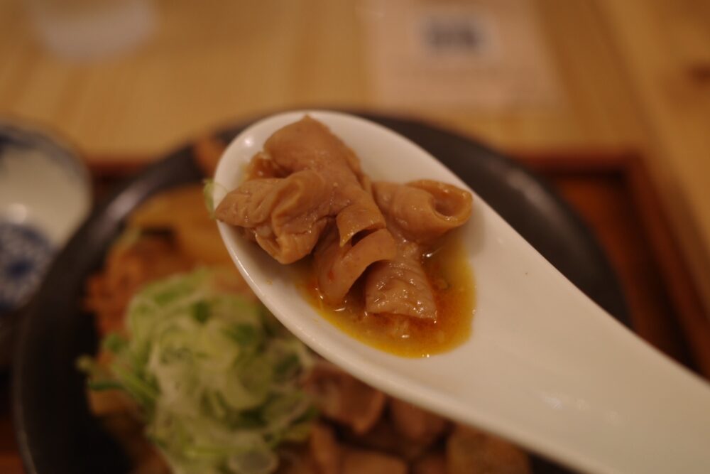 一口のもつ煮込み