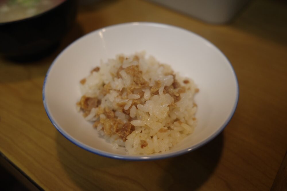 鳥釜めしの表面