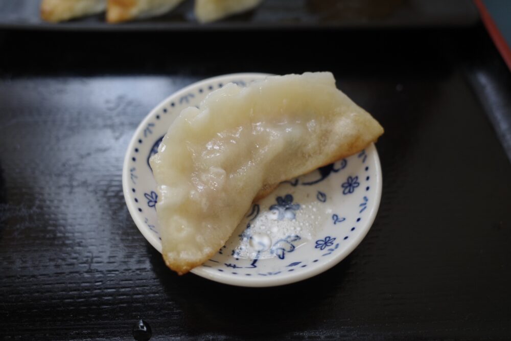 餃子の裏面