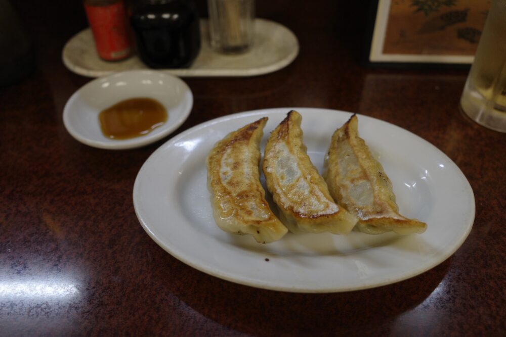 焼き餃子と餃子たれ