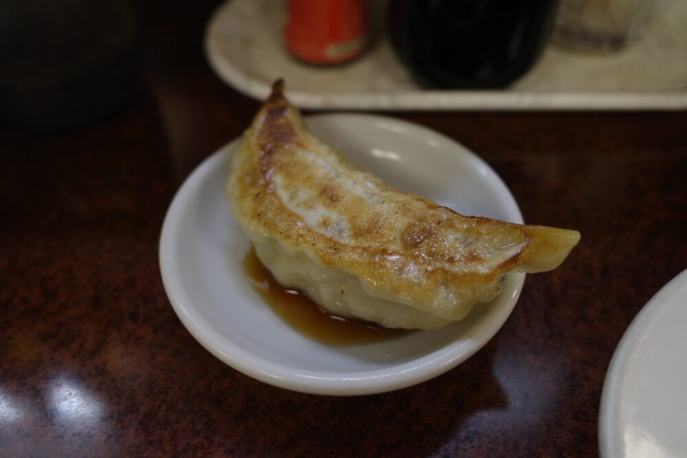 一口の焼き餃子