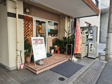キッチン すみっこさん外観