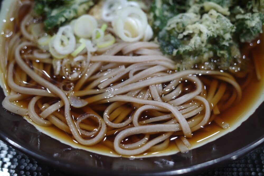 春菊そばの表面