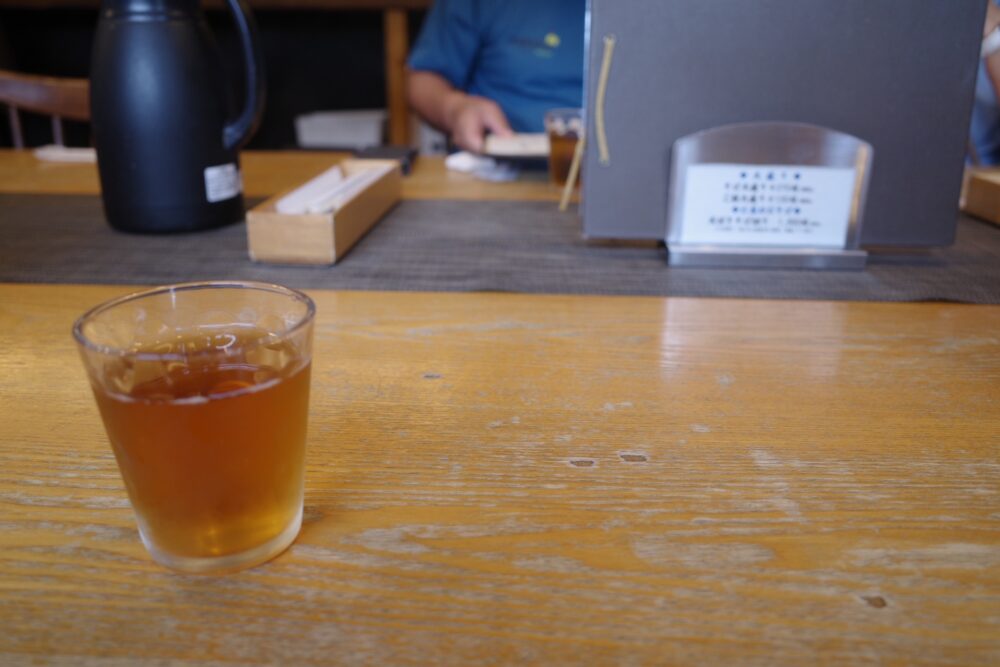 そば道さん店内