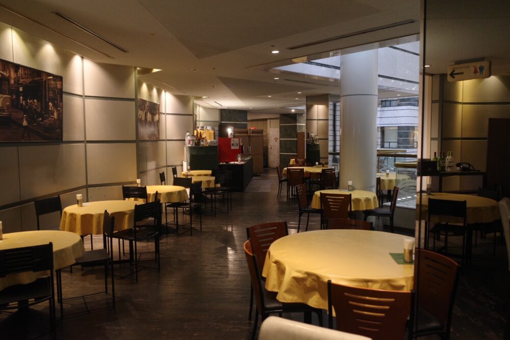 66 Kitchenさん店内