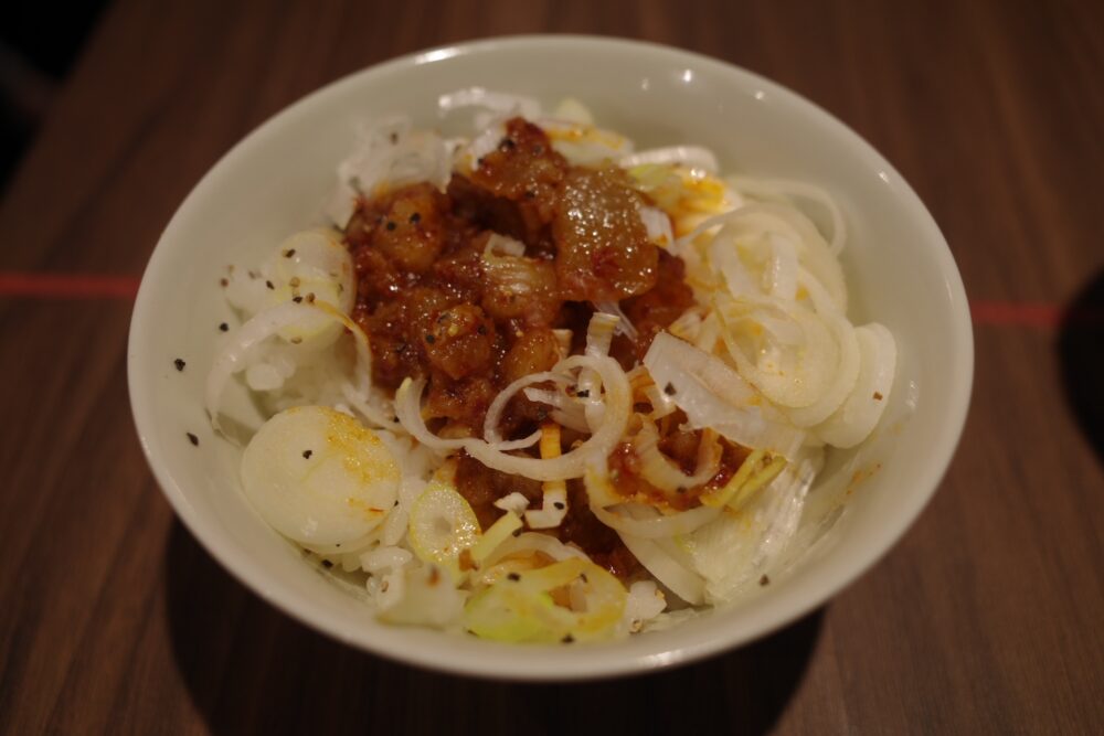 背脂辣油ライスの表面
