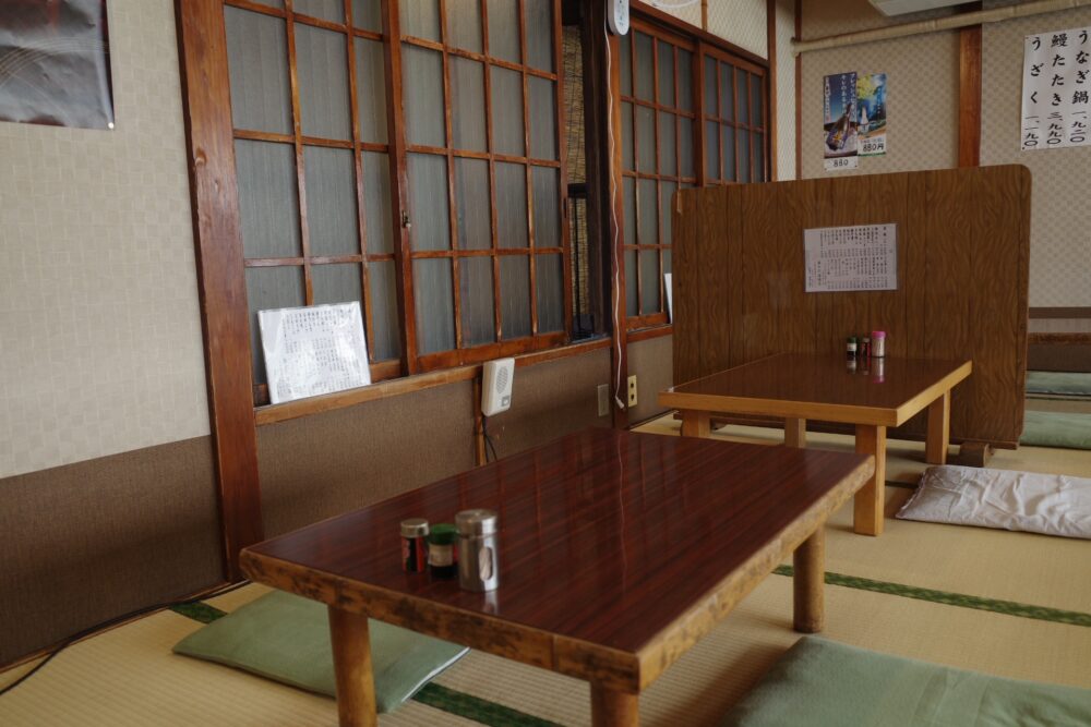 寿々㐂蒲焼店さん店内