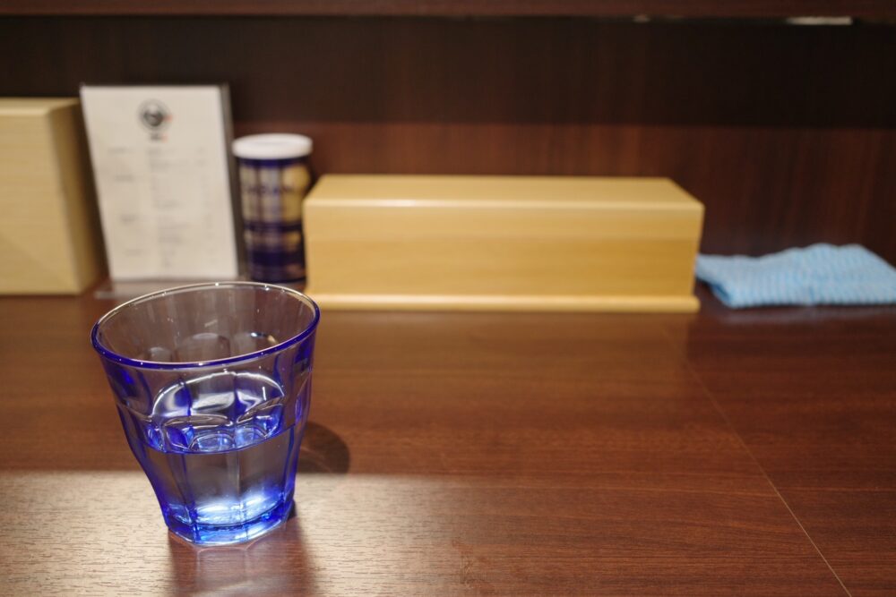 水