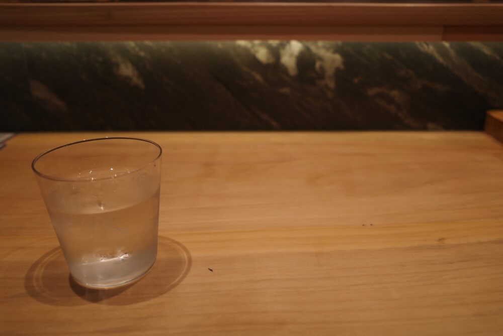 水